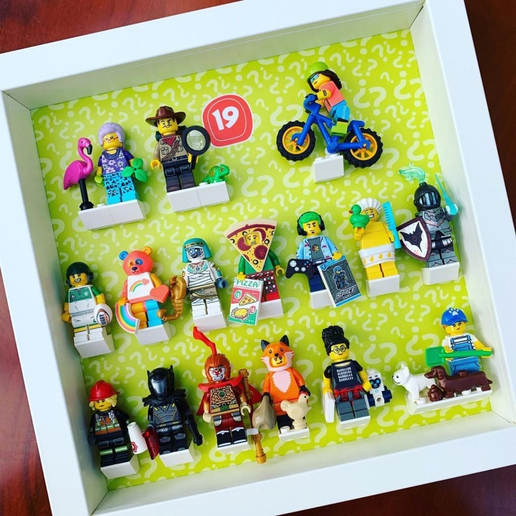 IT’S HERE… Our new Frame Punk display frame compatible with LEGO minifigures…